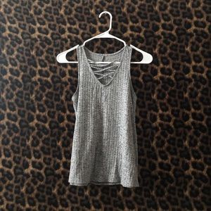 grey tank top